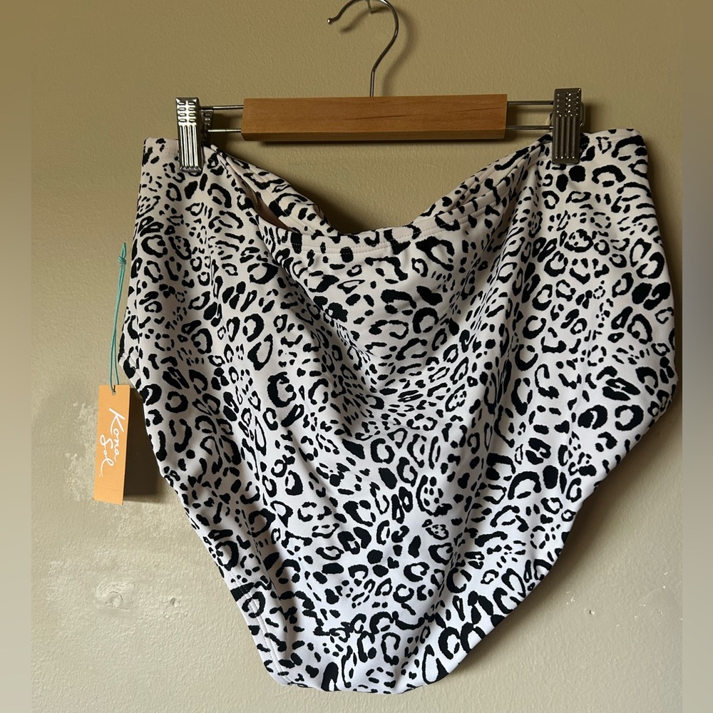 Leopard Print Bikini Bottom - Picture 2 of 6